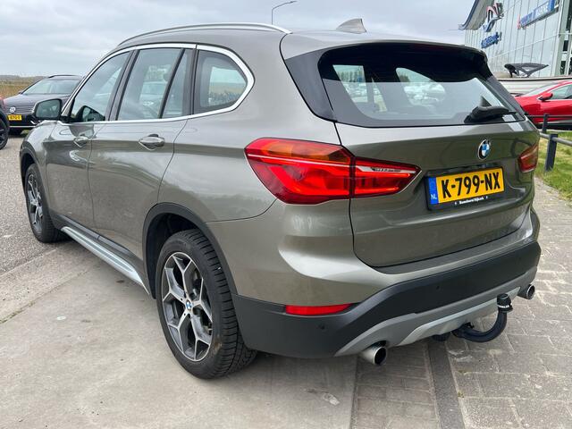 BMW X1 xDrive25i High Executive / Automaat / Trekhaak afneembaar / Harman/Kardon / 230PK / Stoelverw. / DAB /