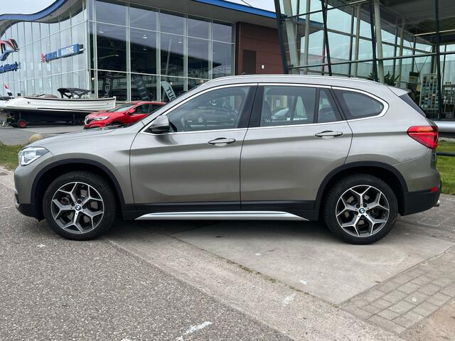 BMW X1 xDrive25i High Executive / Automaat / Trekhaak afneembaar / Harman/Kardon / 230PK / Stoelverw. / DAB /