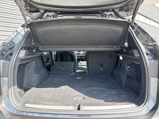 BMW X1 xDrive25e M Sportpakket / Elektrisch verwarmde voorstoelen / Stuurwielrand Verwarmd