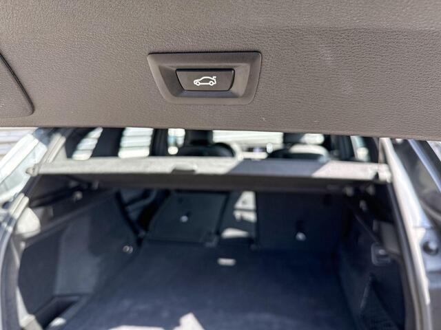 BMW X1 xDrive25e M Sportpakket / Elektrisch verwarmde voorstoelen / Stuurwielrand Verwarmd