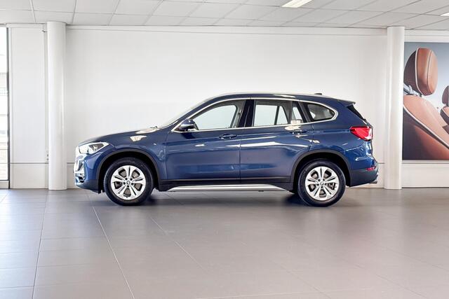BMW X1 sDrive20i Business Edition Plus | Stoelverwarming | Achteruitrijcamera | Headup Display |