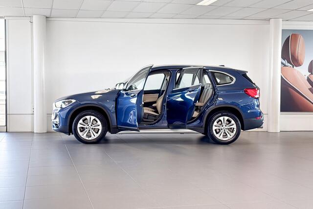 BMW X1 sDrive20i Business Edition Plus | Stoelverwarming | Achteruitrijcamera | Headup Display |
