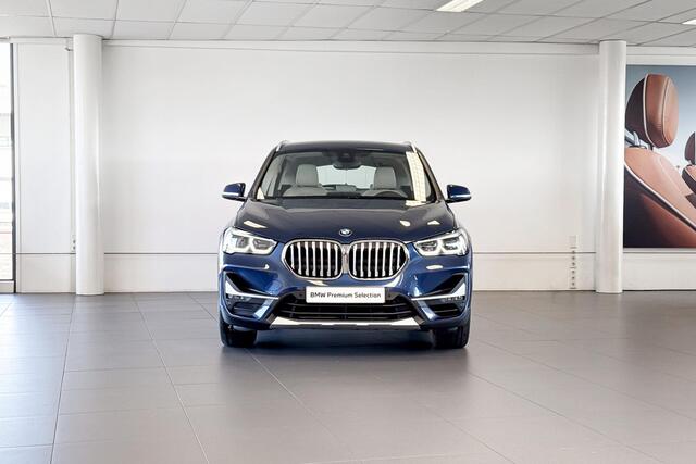BMW X1 sDrive20i Business Edition Plus | Stoelverwarming | Achteruitrijcamera | Headup Display |
