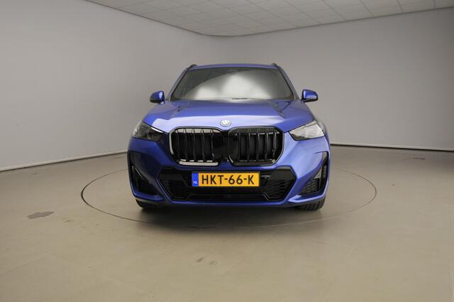 BMW X1 xDrive25e M-Sportpakket / Trekhaak wegklapbaar / Driving assist / Comfort Pack / Innovation Pack / Alu wielen 20 inch