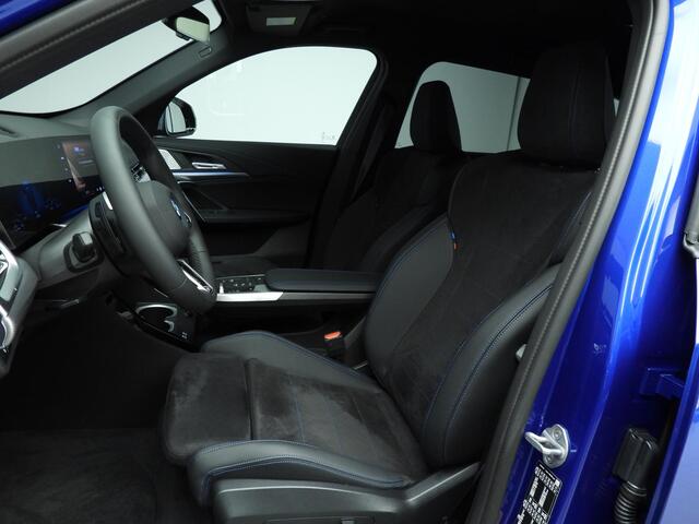 BMW X1 xDrive25e M-Sportpakket / Trekhaak wegklapbaar / Driving assist / Comfort Pack / Innovation Pack / Alu wielen 20 inch