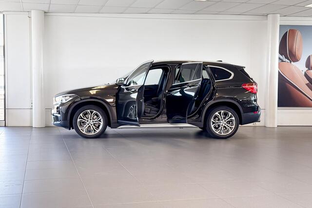 BMW X1 sDrive20i High Executive | X-Line | Stoelverwarming | Achteruitrijcamera | Headup Display |