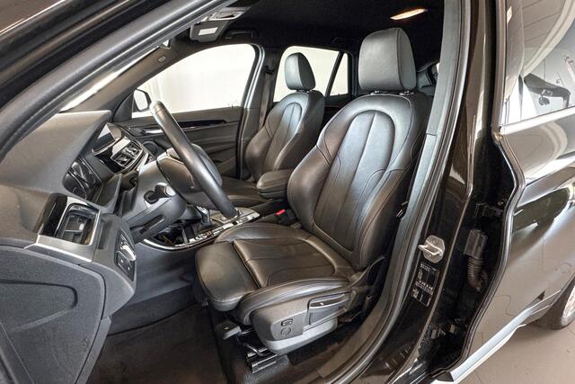 BMW X1 sDrive20i High Executive | X-Line | Stoelverwarming | Achteruitrijcamera | Headup Display |