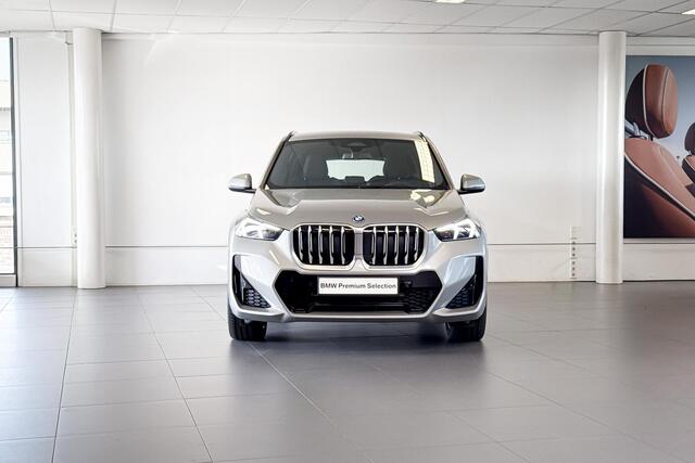 BMW X1 xDrive25e | M Sport | Harman Kardon | Stoelverwarming | Trekhaak |