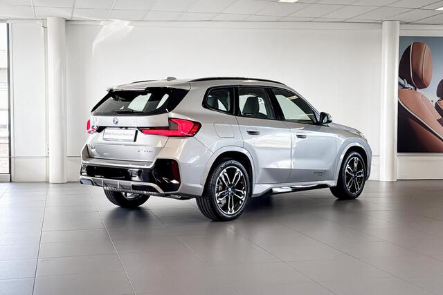 BMW X1 xDrive25e | M Sport | Harman Kardon | Stoelverwarming | Trekhaak |