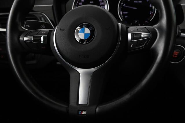 BMW X1 sDrive20i M Sport | Leder | Head-Up | Stoelverwarming | Camera | Full LED | Sportstoelen | Navigatie | Park Assist | DAB