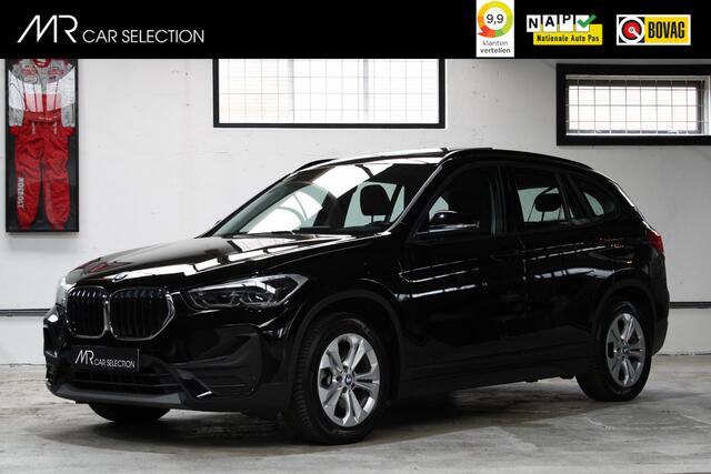 BMW X1 xDrive25e Executive | Panoramadak | Head-Up | Elektr. achterklep | Leder | NL auto | BTW |