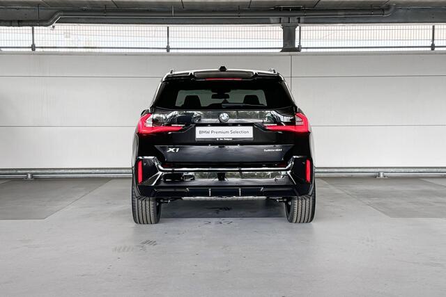 BMW X1 sDrive18i | M Sportpakket Pro | Trekhaak met elektrisch wegklapbare kogel