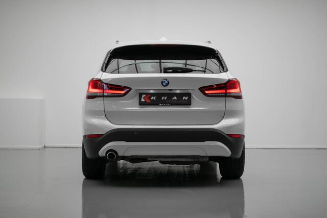 BMW X1 xDrive25e Executive Edition |Pano|HUD|H&K|Memory|Stuurverwarm.|Camera|