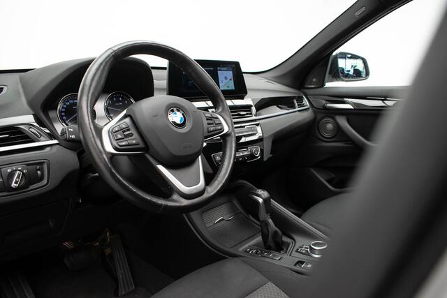 BMW X1 xDrive25e Executive Edition |Pano|HUD|H&K|Memory|Stuurverwarm.|Camera|