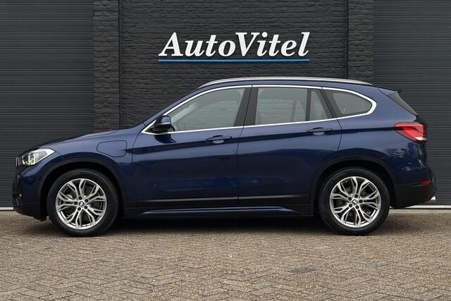 BMW X1 xDrive25e Sport Line | Panodak | Camera | Head-up | Memory | Sportstoelen