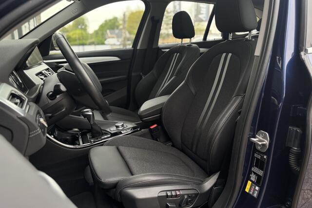BMW X1 xDrive25e Sport Line | Panodak | Camera | Head-up | Memory | Sportstoelen