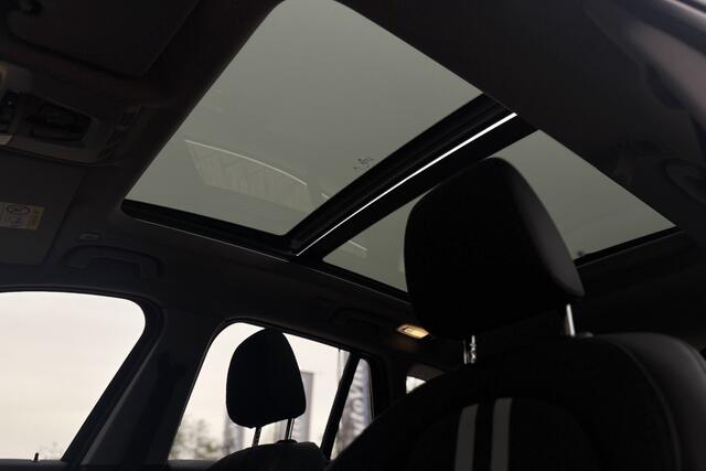 BMW X1 xDrive25e Sport Line | Panodak | Camera | Head-up | Memory | Sportstoelen