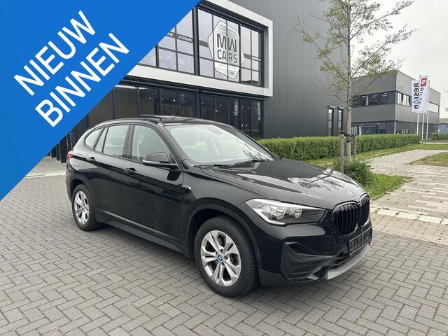 BMW X1 xDrive25e Exec. Pano, Navi, Trekhaak