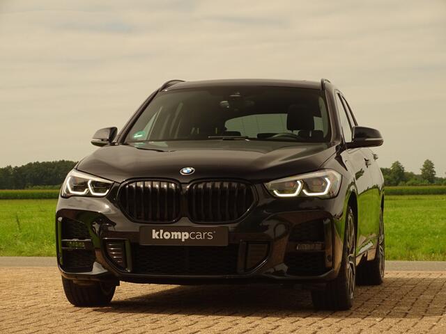 BMW X1 xDrive20i | 4x4 | M-Sport | Full Option! | Trekhk | Pano | Memory | Cam | Ad.Cruise | Carplay