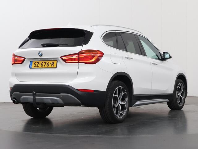 BMW X1 sDrive18i High Executive | Trekhaak | Navigatie | Head-Up | Leder | 18" Lichtmetalen Velgen |