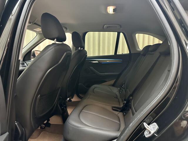 BMW X1 xDrive25e High Executive *1e Eigenaar* Leder / Adaptive LED / Navi Professional / Stoelverwarming / Camera / 18"LMV