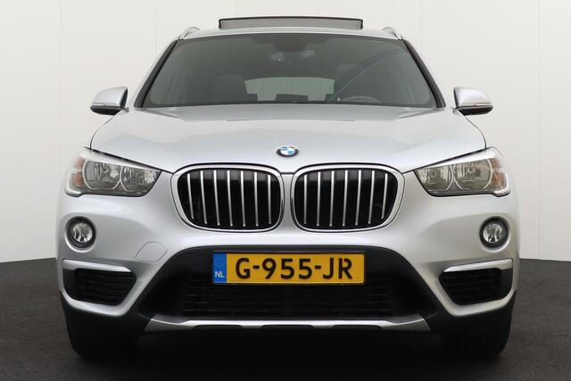 BMW X1 2.0 Aut. High Exe. 2.0 Aut. High Exe. Pano-Dak Memory Camera Leder