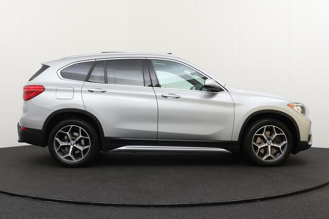 BMW X1 2.0 Aut. High Exe. 2.0 Aut. High Exe. Pano-Dak Memory Camera Leder