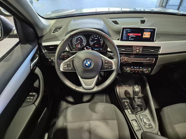BMW X1 xDrive25e eDrive Edition Panorama | Camera | Trekhaak | LED