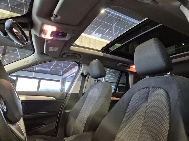 BMW X1 xDrive25e eDrive Edition Panorama | Camera | Trekhaak | LED
