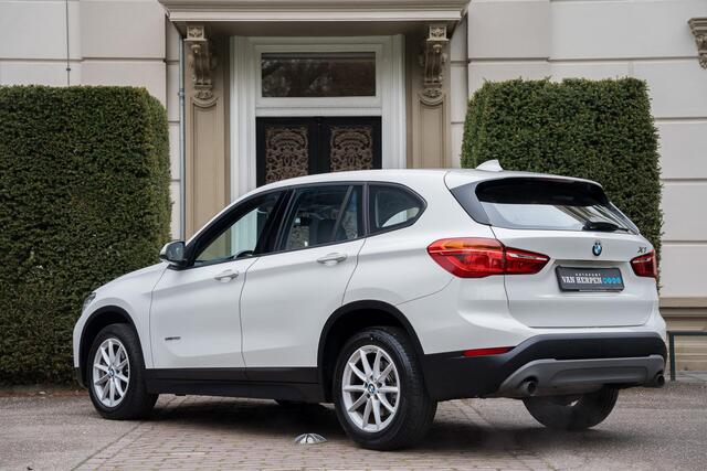 BMW X1 sDrive20i Sportstoelen | PDC | ORG NL 1E EIGN