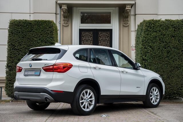 BMW X1 sDrive20i Sportstoelen | PDC | ORG NL 1E EIGN
