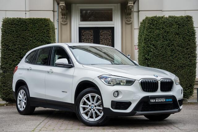 BMW X1 sDrive20i Sportstoelen | PDC | ORG NL 1E EIGN