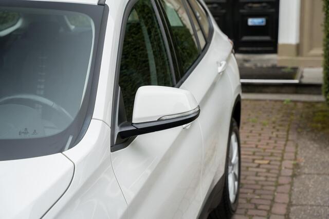 BMW X1 sDrive20i Sportstoelen | PDC | ORG NL 1E EIGN