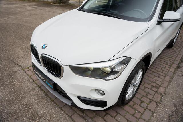 BMW X1 sDrive20i Sportstoelen | PDC | ORG NL 1E EIGN