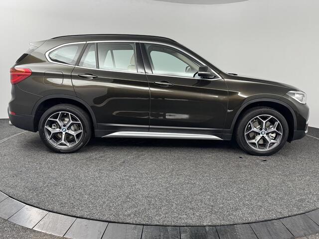 BMW X1 sDrive20i Orange Edition III