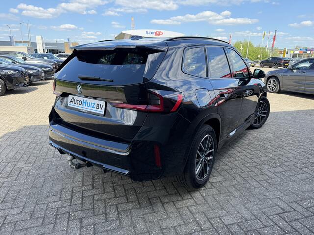 BMW X1 xDrive25e M Sport Panoramadak Trekhaak Elek Stoelverstelling Head-Up Display Harman- Kardon LED Driving Assistant Plus