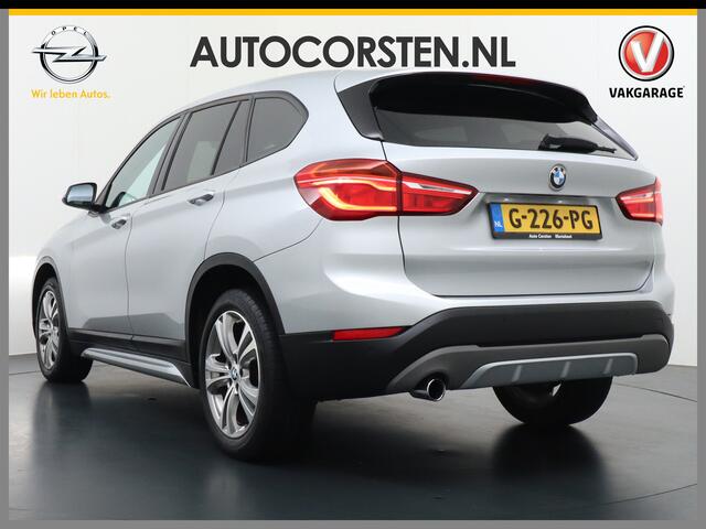 BMW X1 sDrive18i High Executive Sport line Trekhaak Stoelverwarming Navi Ecc Cruise control Pdc Led Licht pakket Privacy Glas Hifi luidsprekers Connected Bluetooth Trekgewicht 1.700kg