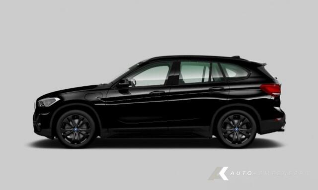 BMW X1 25e xDrive Sportline | Stoelverwarming | Ambiente verlichting |Head-Up Display | Stuurverwarming | 18' inch | Service Incl.