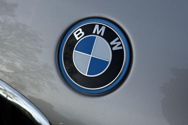 BMW X1 xDrive25e | Sportstoel | PDC V+A | Elektrische Klep | LED | Navi