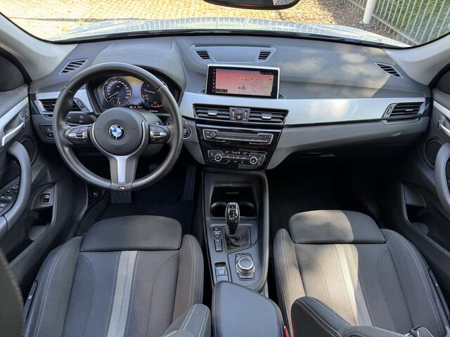 BMW X1 sDrive20i 192pk Executive Aut camera, Nav, M sport stuur, LED
