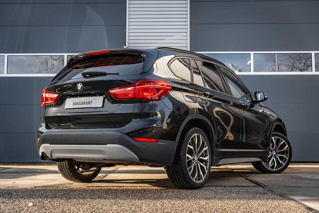 BMW X1 sDrive18i Centennial High Executive |Stoelverw. |Navi |Cruise |Climate Control