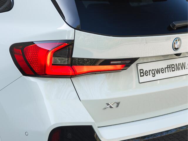 BMW X1 xDrive30e M-Sport - Driving Ass Prof - Trekhaak - Harman Kardon