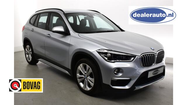 BMW X1 sDrive18i Harman Kardon-Leder elec koffer- elec stoelen met geheugen- keyless start- inst- HUD Leder bekleding- stoelverw- cruisec- multystuur- botswaarsch