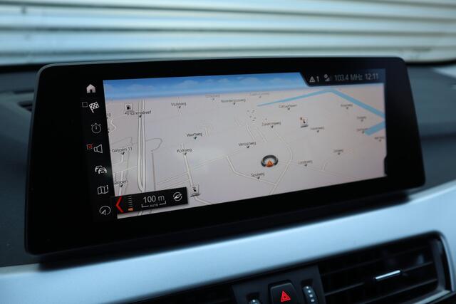 BMW X1 xDrive25e Trekhaak / Camera / Head-up / LED / Stoelverwarming / Cruise / Climate