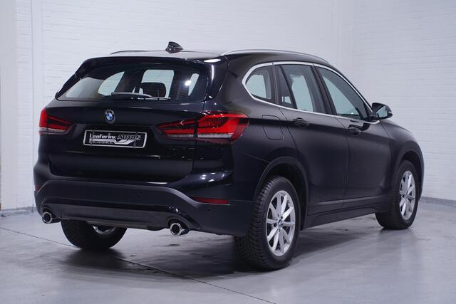 BMW X1 sDrive18d High Executive Edition Leder Head-up Stoelverwarming Ledkoplampen NAP