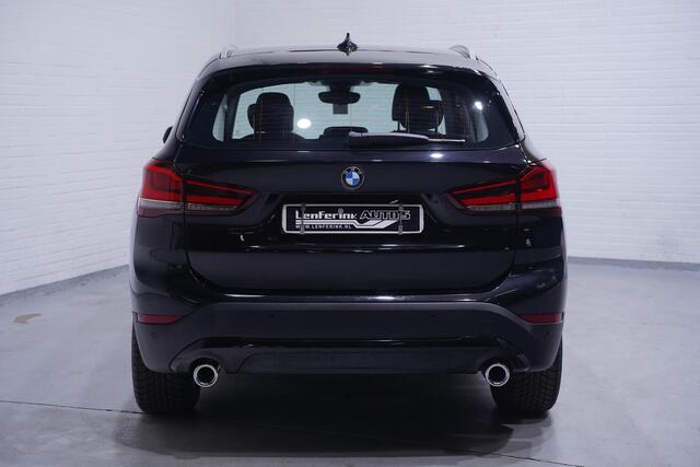 BMW X1 sDrive18d High Executive Edition Leder Head-up Stoelverwarming Ledkoplampen NAP
