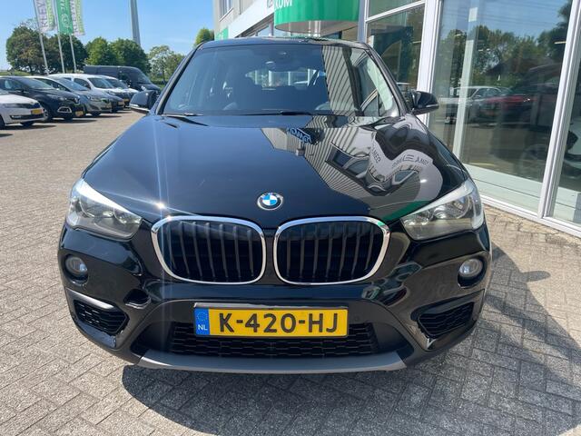 BMW X1 sDrive 18i Cent. Exec., Nav, Pdc, Clima, All season