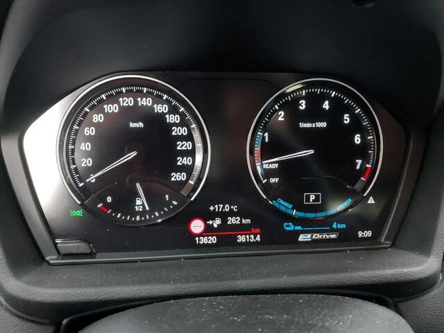 BMW X1 xDrive25e | 13.620 km! | Camera | Stoelverwarming | Privacy Glass |