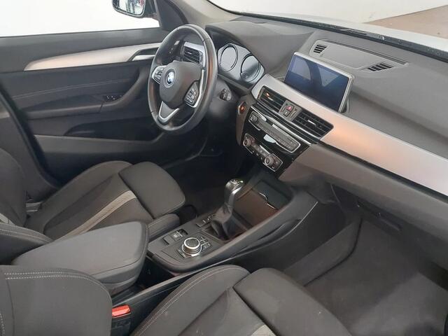 BMW X1 xDrive25e | 13.620 km! | Camera | Stoelverwarming | Privacy Glass |