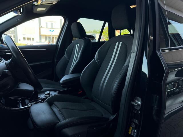 BMW X1 xDrive25e High Executive HARMAN KARDON | STUURWIEL VERW | CAMERA | STOELVERW | LED |